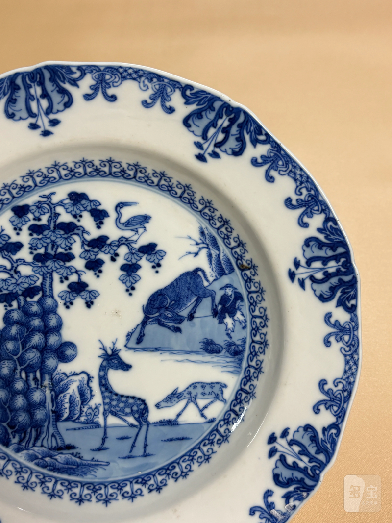 清乾隆 青花山水牧牛图花口盘 - 图4